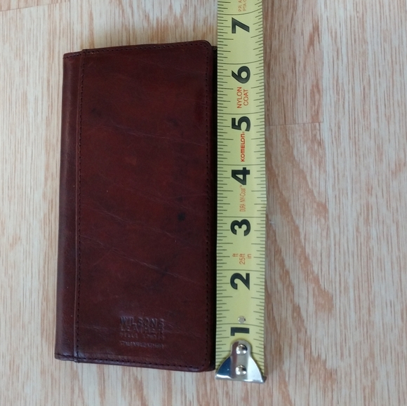 $5 w bundle _Wilson Leather Checkbook - Picture 3 of 6
